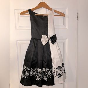 Size 7 Girls formal dress.